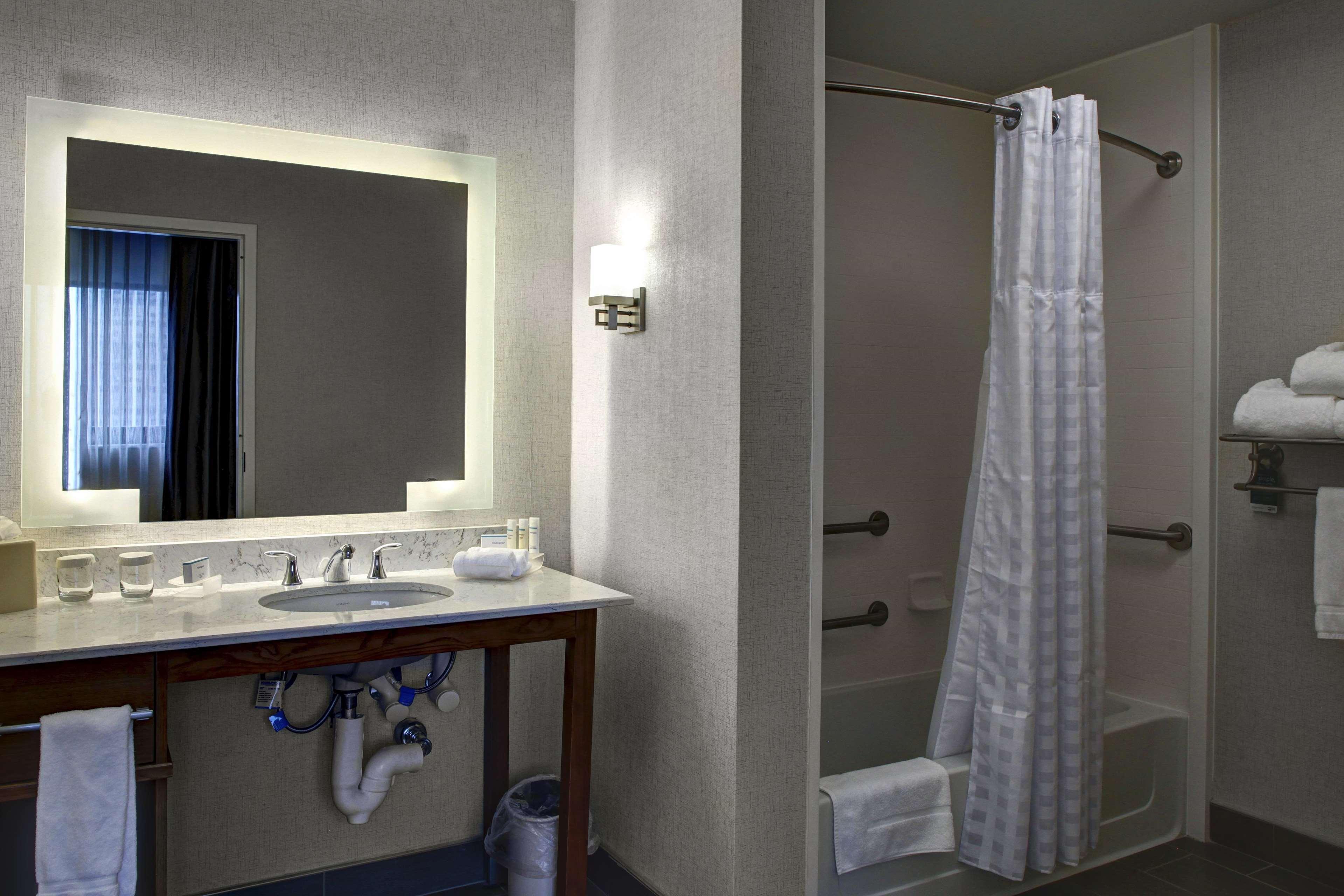 Homewood Suites By Hilton Richmond-Downtown Exterior foto